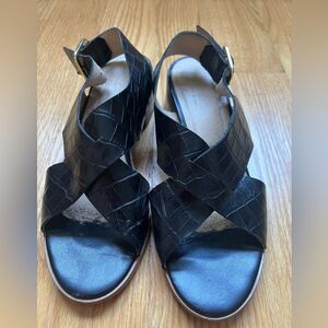 Minelli Block Heel Sandals Size 36 Black Crocodile Leather Cross Strap Peep Toe